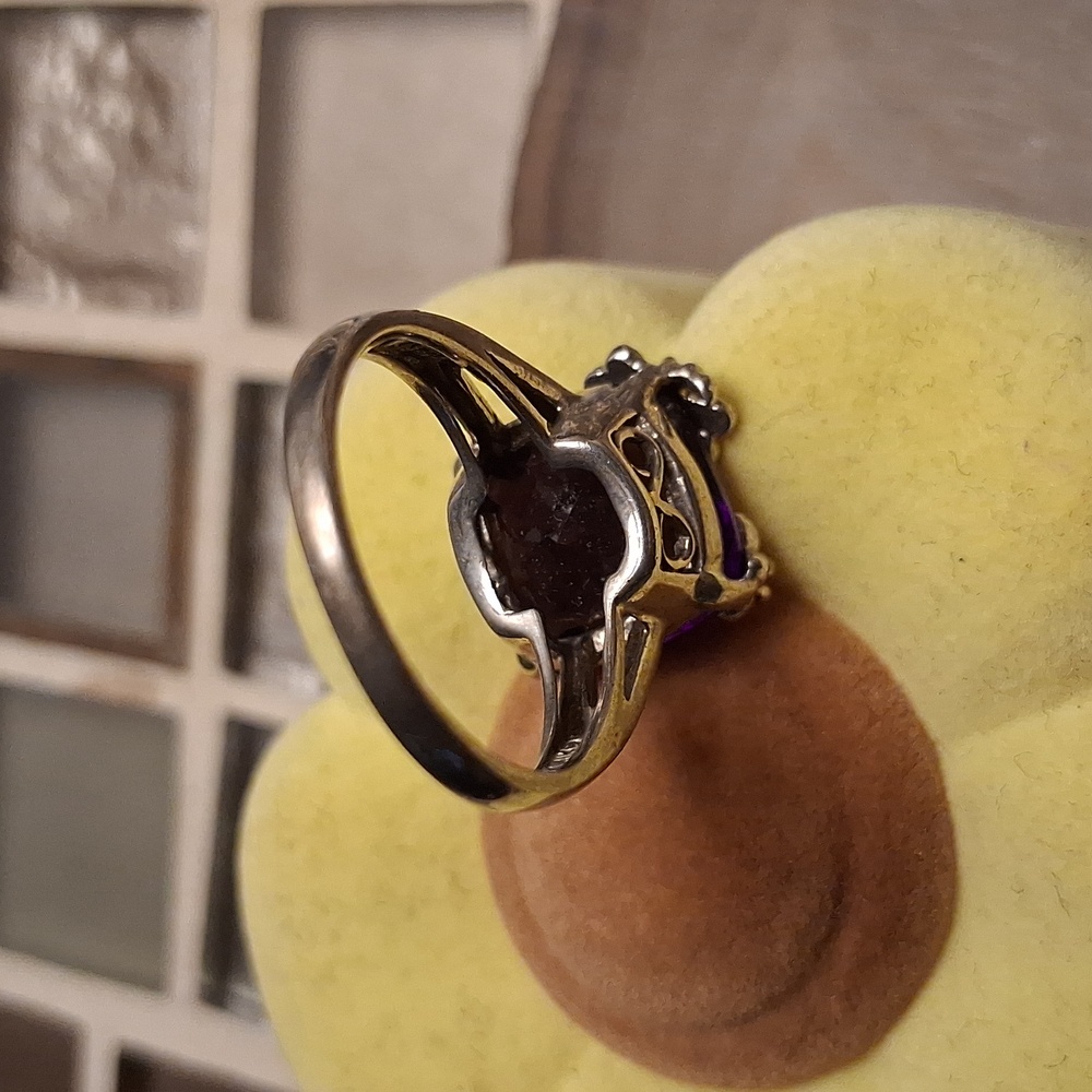 Elegant Purple Gemstone Silver Ring - Picture 5 of 7